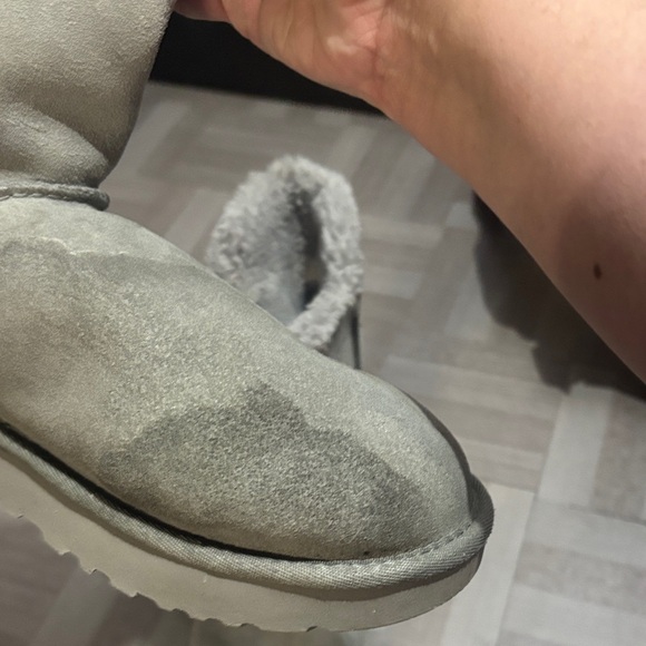 UGG Women's Cream Shearling Winter Boots - Picture 3 of 7